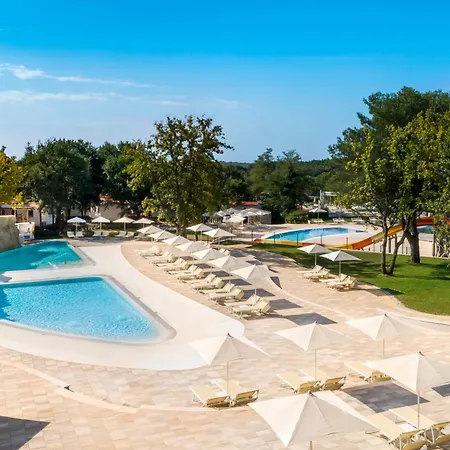 Valamar Lanterna Tatil parkı 4*