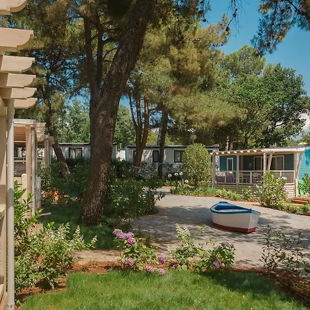 Prázdninový areál Valamar Lanterna 4*