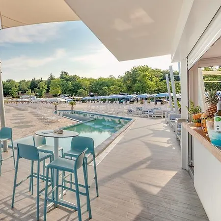 Valamar Lanterna Tatil parkı Tar-Vabriga