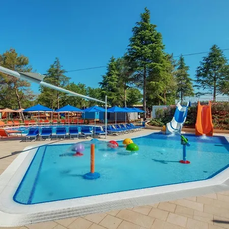 Valamar Lanterna Tatil parkı 4*
