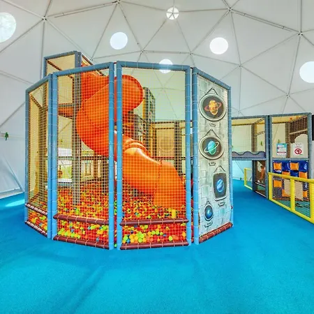 פארק נופש Valamar Lanterna 4*